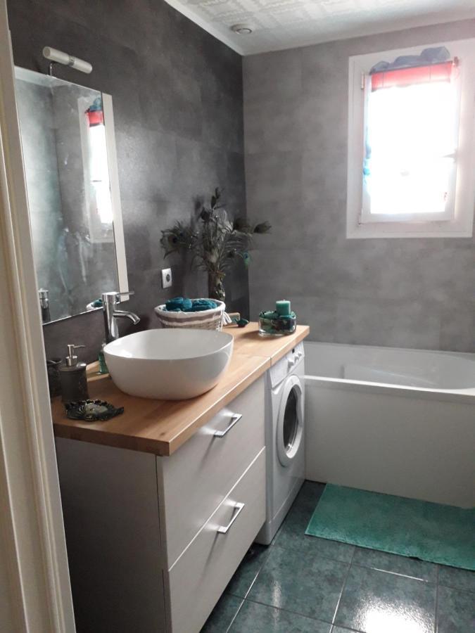 La Maison Rose 2 Chambres Avec Lit Pour 2 Personnes Et 2 Salles De Bains Nevers Exterior foto